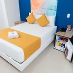 Bajo La Luna Hotel