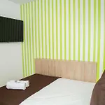 Bajo La Luna Hotel