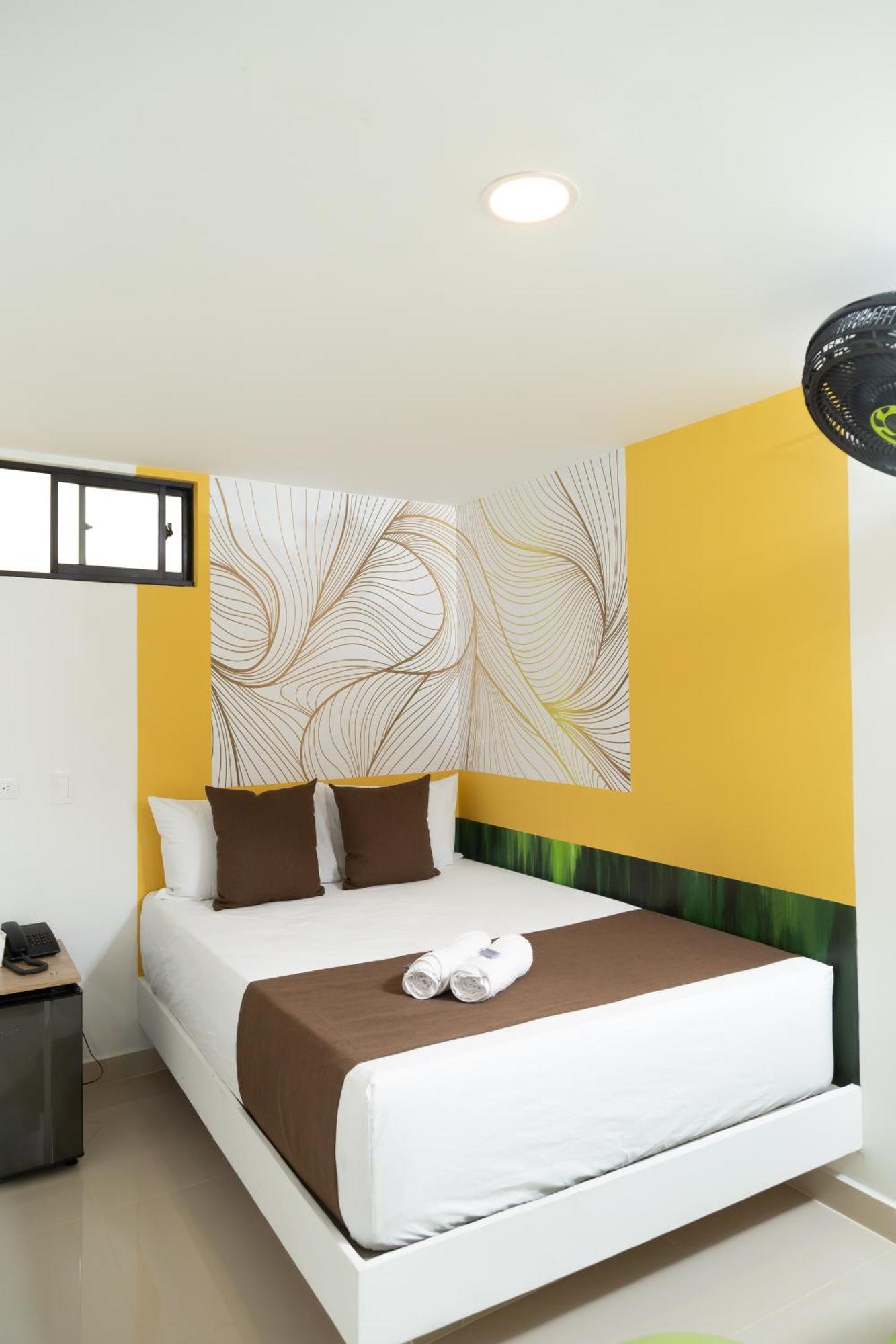 Bajo La Luna Hotel