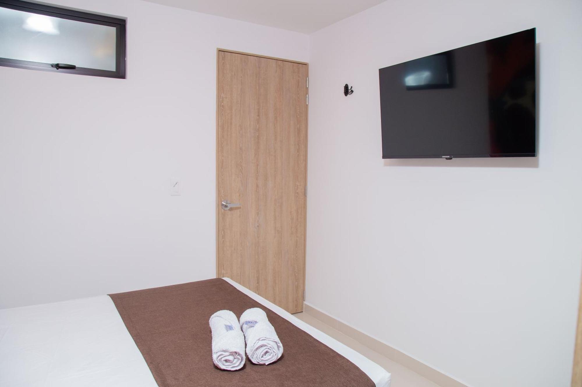 Hotel Bajo La Luna Medellin